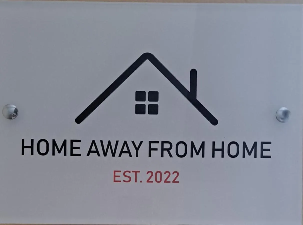 Apartment Home Away From Home Tirana
